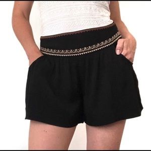 ❤️ Anthropologie Elevenses Embroidered Shorts